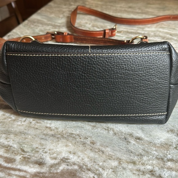 DOONEY & BURKE HANDBAG - Picture 4 of 10